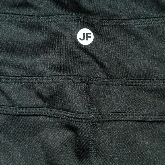 Capri Leggings - Picture 4 of 7